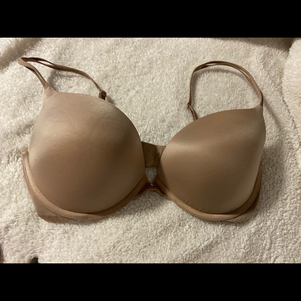 34dd Victoria’s Secret bra
